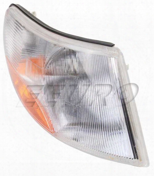 Corner Light Assembly - Passenger Side - Uro Parts 4240362