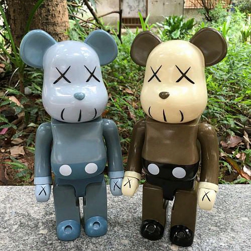 161129 All Over The World Fashion Dolls Bearbrick Violent Bear Bumble Bear Couple Edition Handlace Toy Model Decoration