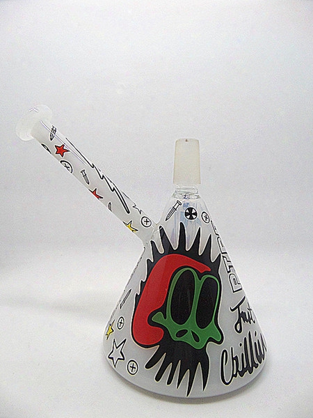 Hot Sell 4.7" Handmade Triangle Shaped White And Colorful Cartoon Sticker Borosilicate Glass Water Pipe With 14 Mm Ground Male Joint